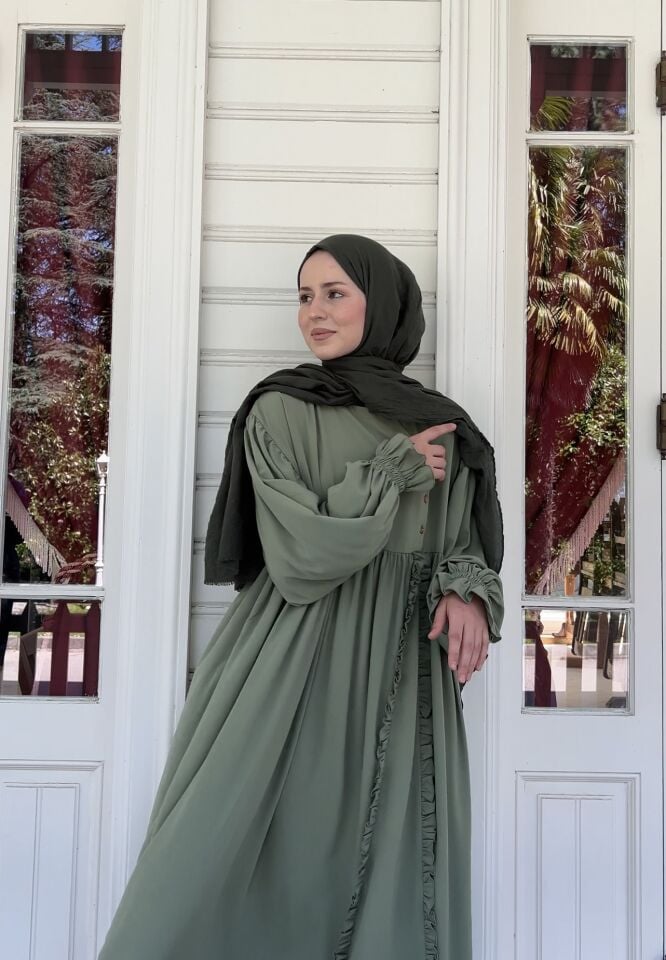 HENA YARIM DÜĞME ELBİSE  ÇAĞLA YEŞİLİ